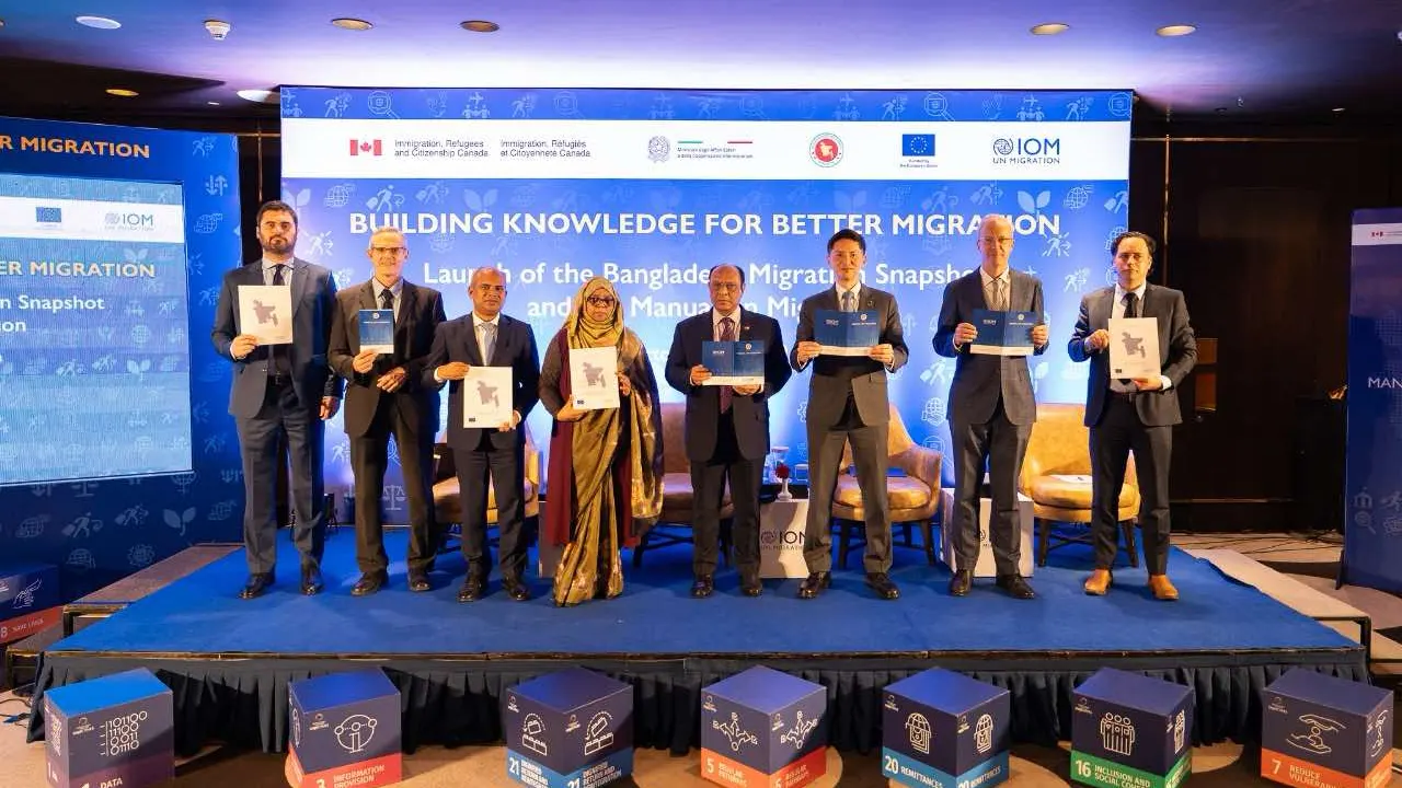 ফেসবুকে তারকাদের ফলোয়ার: কে এগিয়ে?